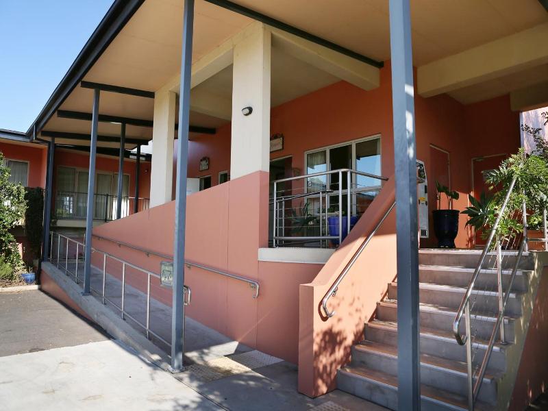 Forbes Victoria Inn image