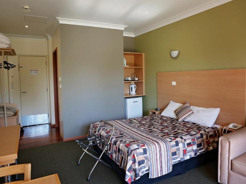 Forbes Victoria Inn image