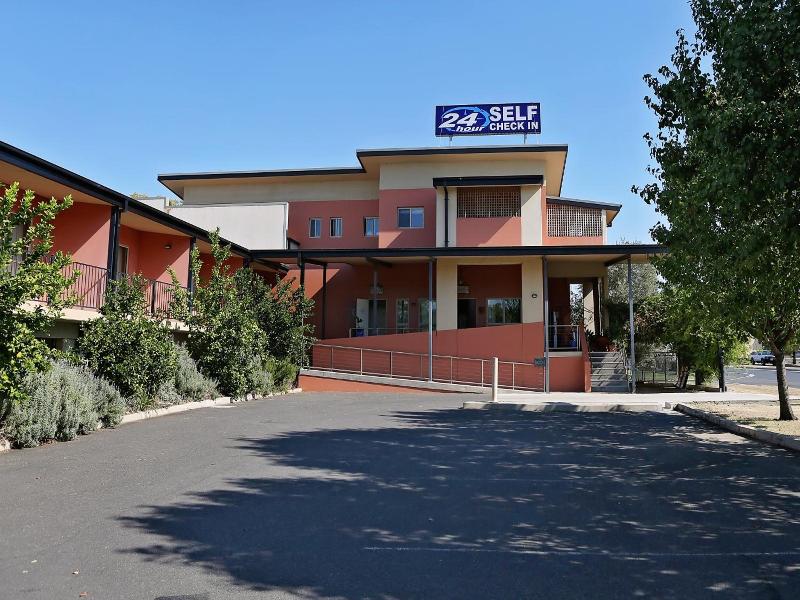Forbes Victoria Inn image