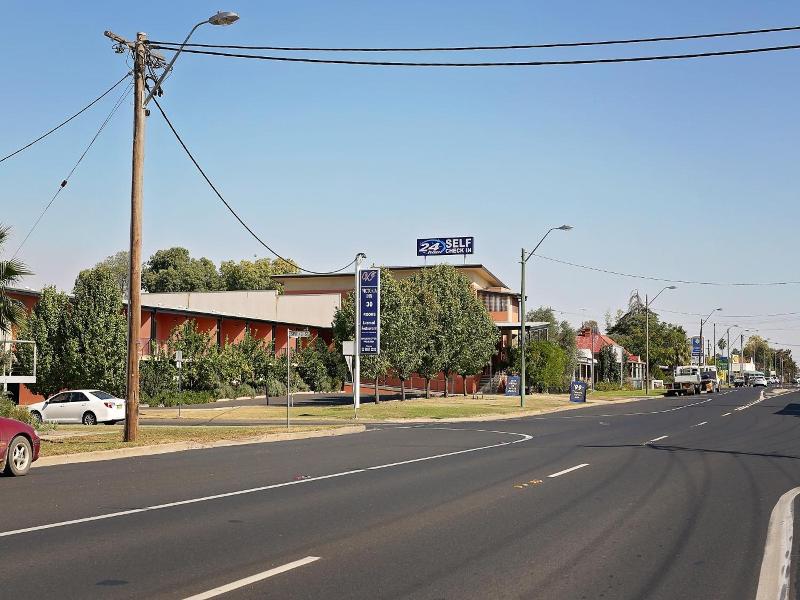 Forbes Victoria Inn image