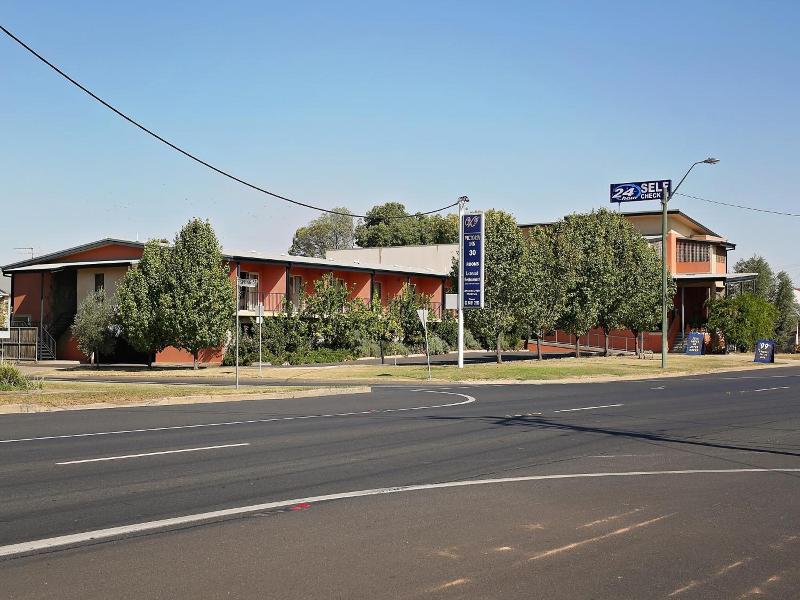 Forbes Victoria Inn image