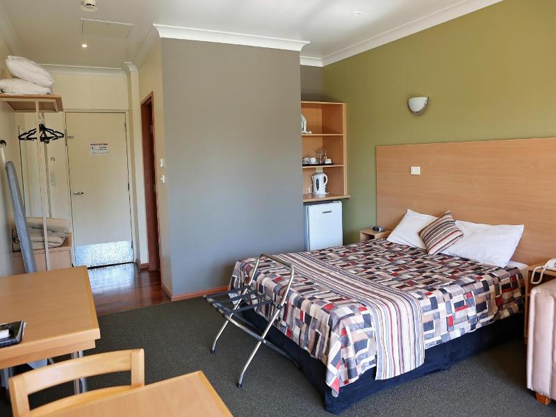 Forbes Victoria Inn image