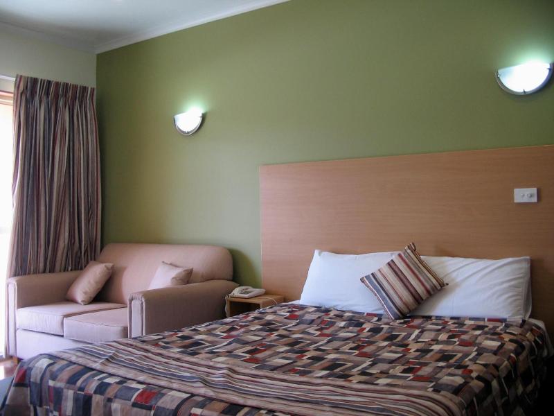 Forbes Victoria Inn image