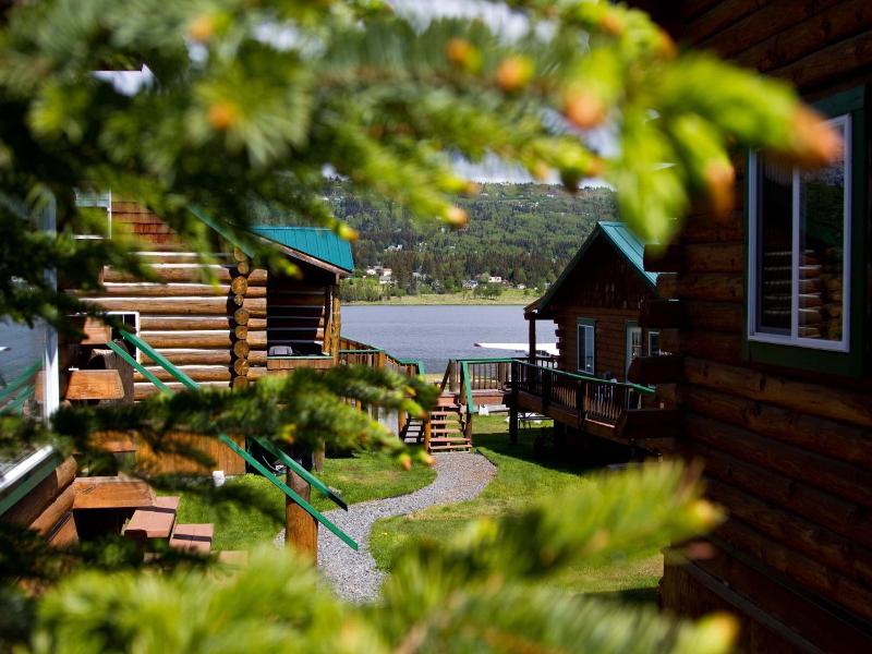 Floatplane Lodge