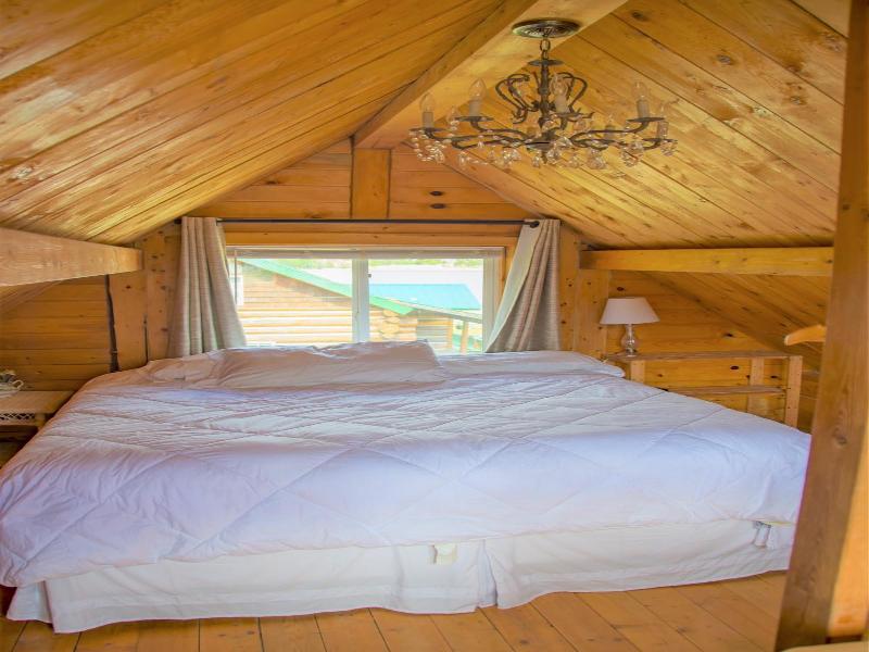 Floatplane Lodge