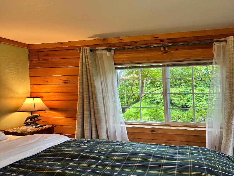 Floatplane Lodge