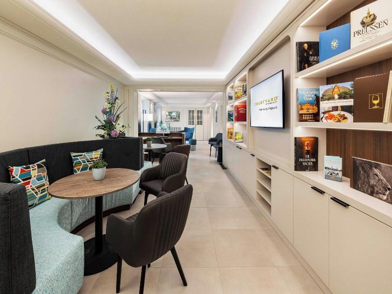Courtyard Hamburg Airport Hotel image