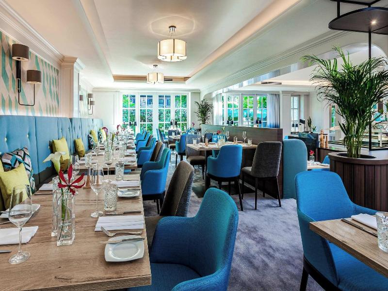 Courtyard Hamburg Airport Hotel image