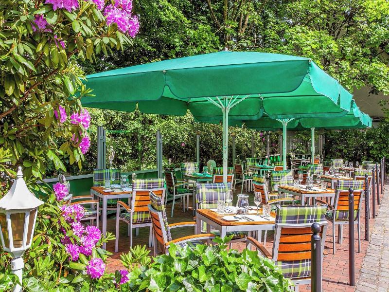 Courtyard Hamburg Airport Hotel image