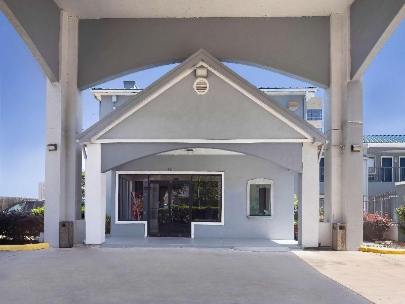 Super 8 Motel - Houston/Astrodome/World Area image