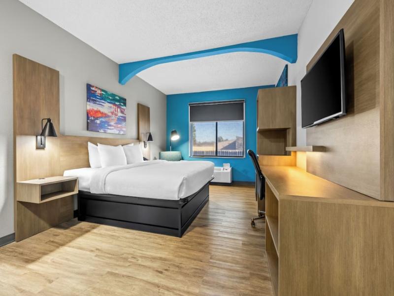 MainStay Suites Decatur River City image