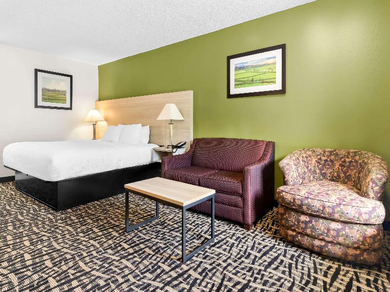 Quality Inn Russellville image