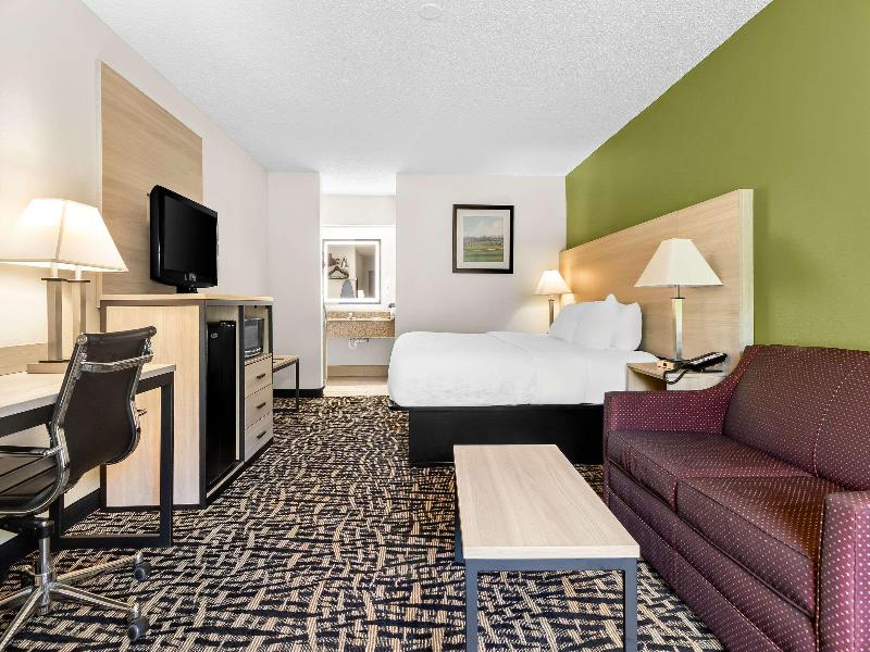 Quality Inn Russellville image