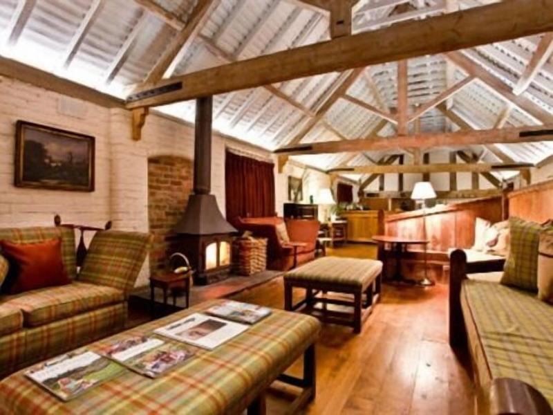 Old Downton Lodge image