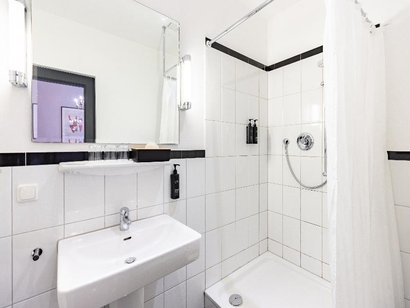 Garner Hotel Hamburg - St.Georg by IHG image
