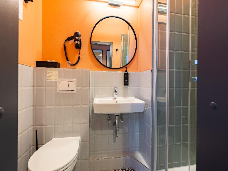 Garner Hotel Hamburg - St.Georg by IHG image