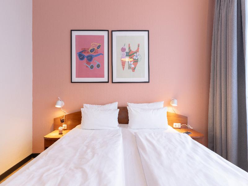 Garner Hotel Hamburg - St.Georg by IHG image