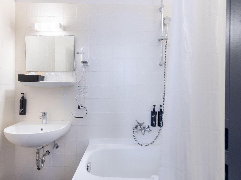 Garner Hotel Hamburg - St.Georg by IHG image