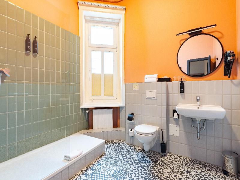 Garner Hotel Hamburg - St.Georg by IHG image