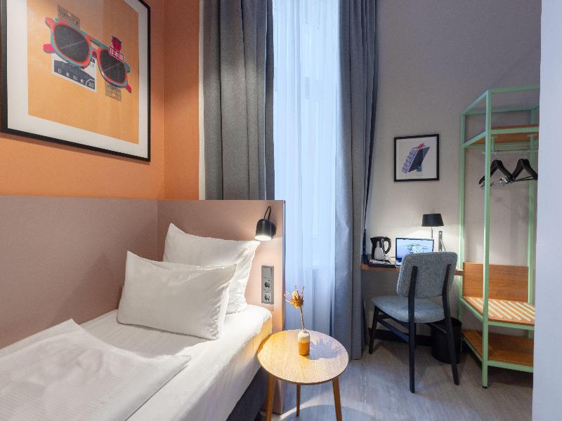 Garner Hotel Hamburg - St.Georg by IHG image