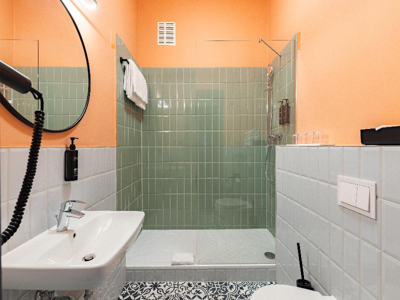 Garner Hotel Hamburg - St.Georg by IHG image
