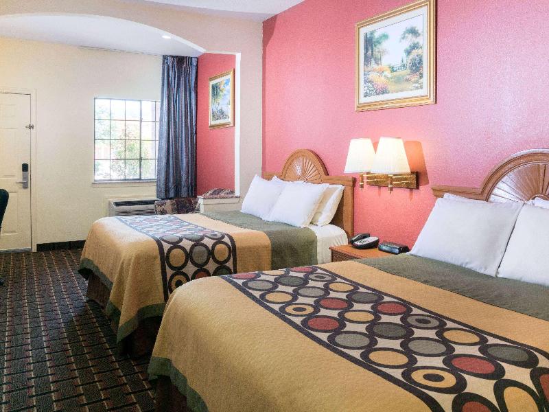 Super 8 by Wyndham Stafford Sugarland Area image