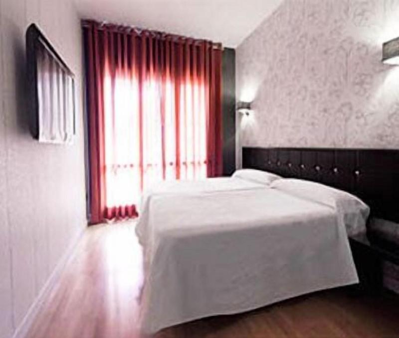 Hostal Joaquín Costa image