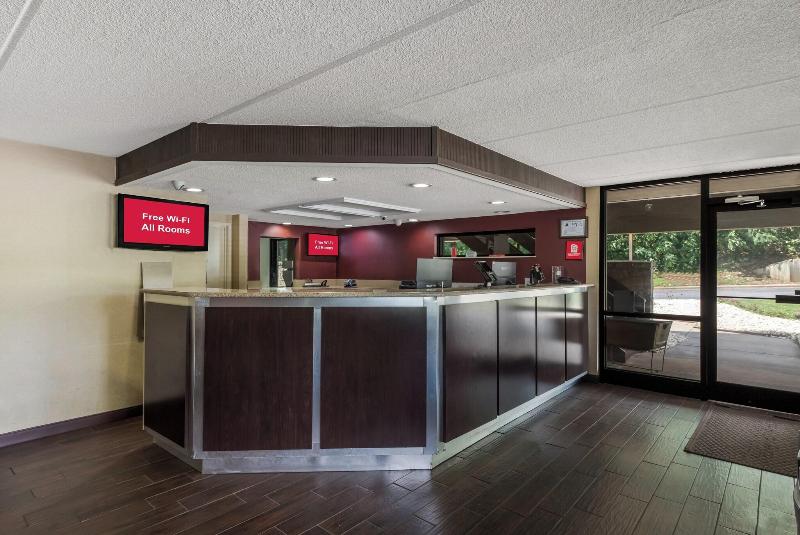 Red Roof Inn Hickory image