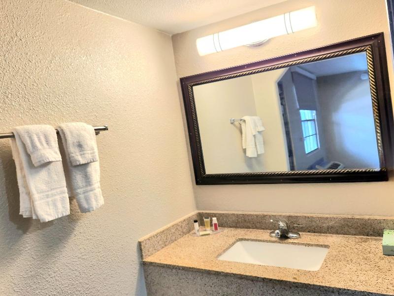 Days Inn by Wyndham Houston image
