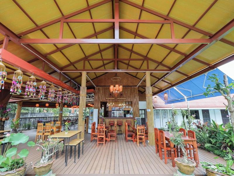 The Golddigger's Resort image