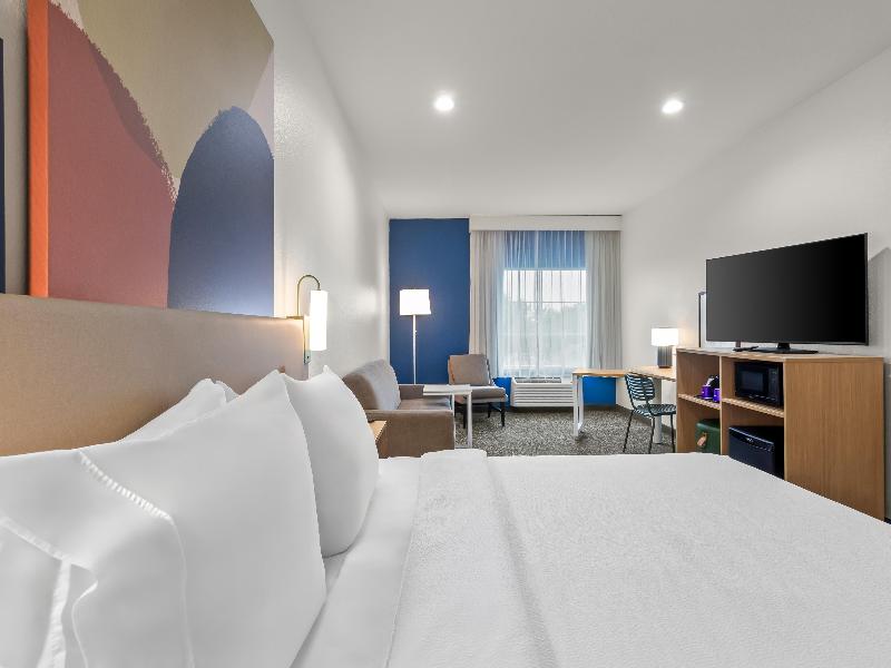 Spark by Hilton Missouri City image