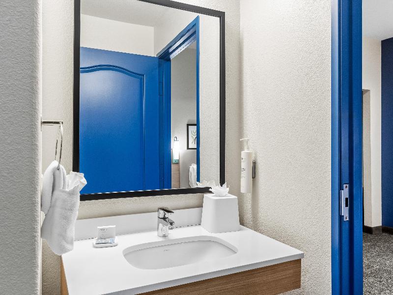 Spark by Hilton Missouri City image