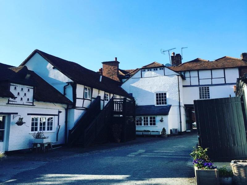 George & Dragon image