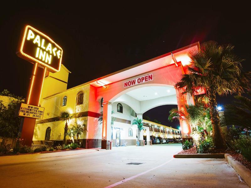 Palace Inn Baytown image