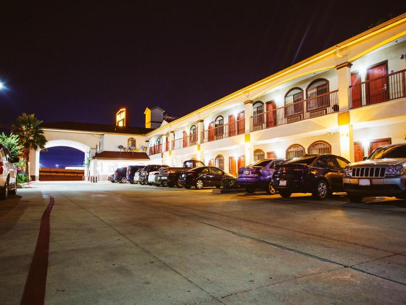 Palace Inn Baytown image
