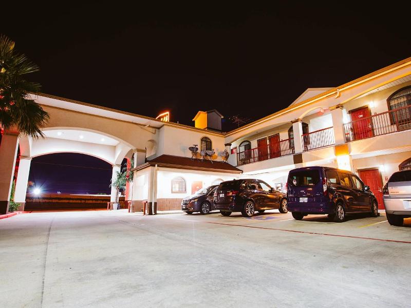 Palace Inn Baytown image