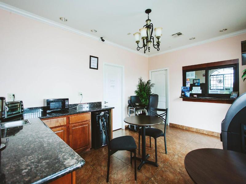 Palace Inn Baytown image