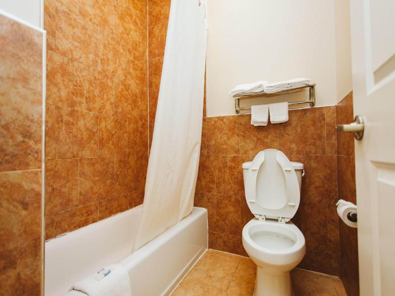 Palace Inn Baytown image