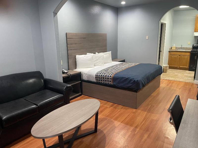 Palace Inn Baytown image
