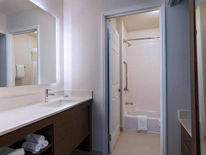Residence Inn Houston The Woodlands/Lake Front Cir image