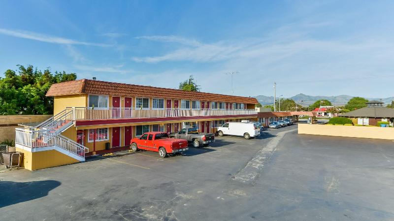 Hollister Inn image
