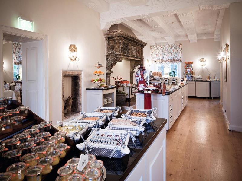 Schloßhotel Münchhausen image