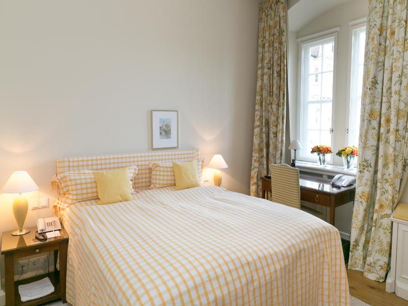 Schloßhotel Münchhausen image