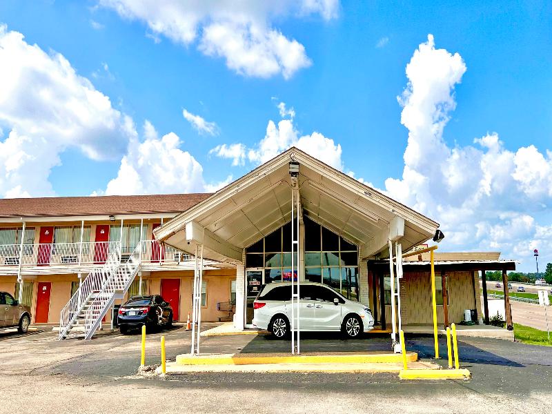 Thunderbird Motel Hillsboro image