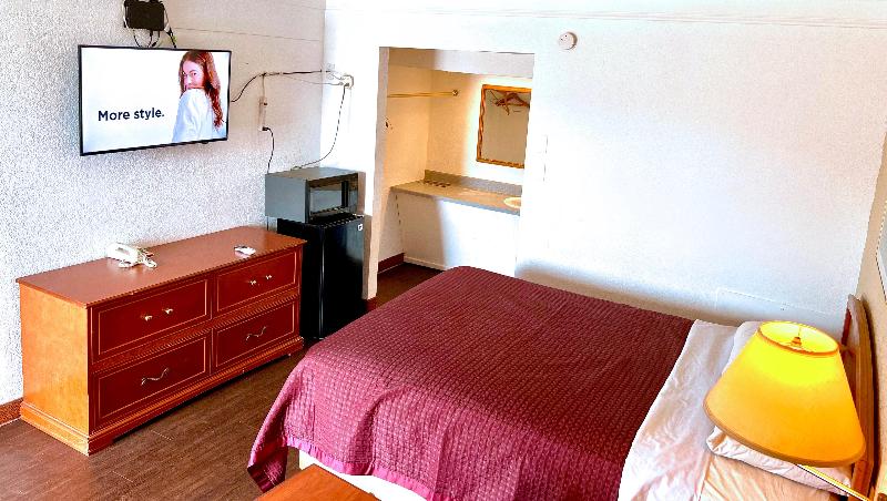 Thunderbird Motel Hillsboro image