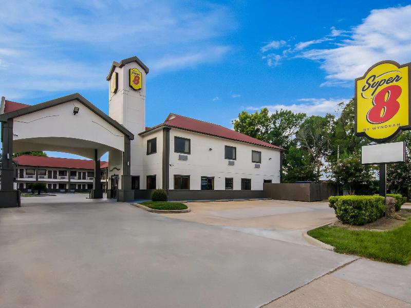 Super 8 by Wyndham Houston/Brookhollow NW image