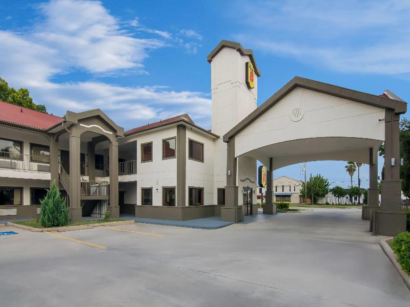 Super 8 by Wyndham Houston/Brookhollow NW image