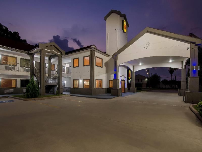 Super 8 by Wyndham Houston/Brookhollow NW image