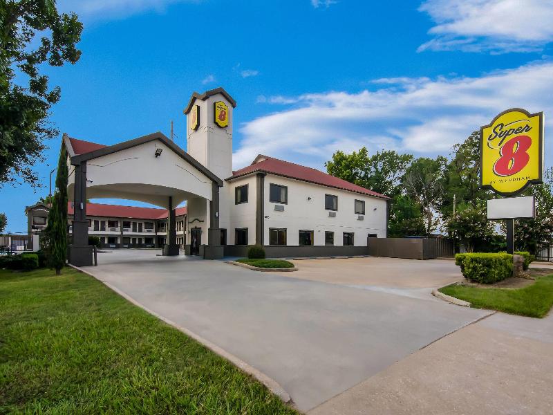 Super 8 by Wyndham Houston/Brookhollow NW image