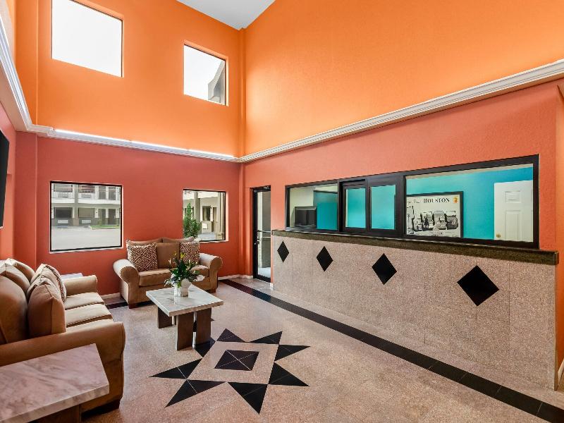 Super 8 by Wyndham Houston/Brookhollow NW image